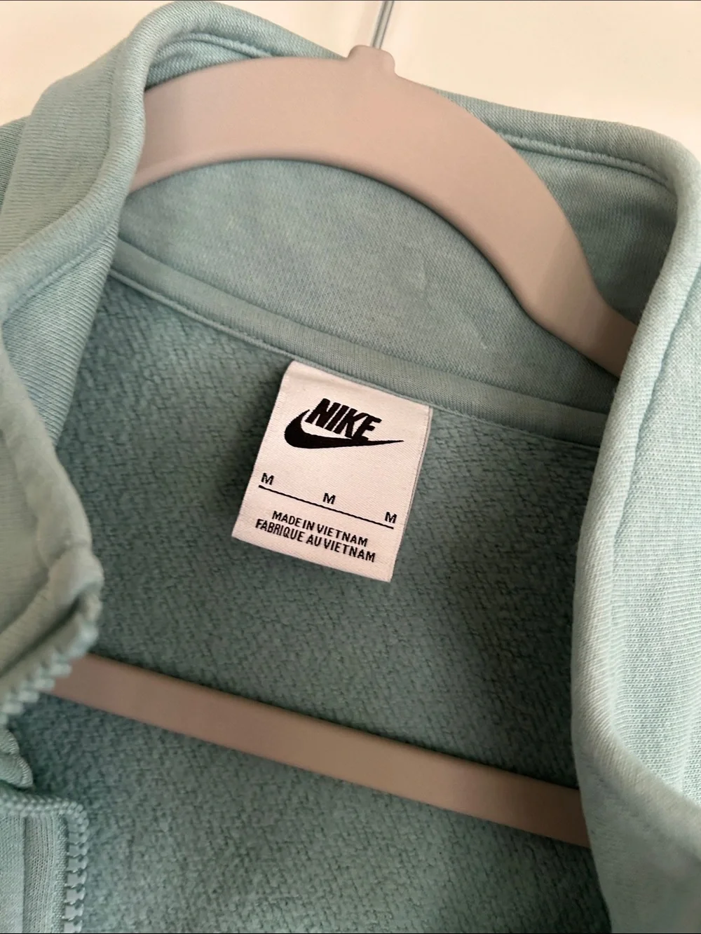 Nike sportswear club brushed back 1/2 zip pullover size M